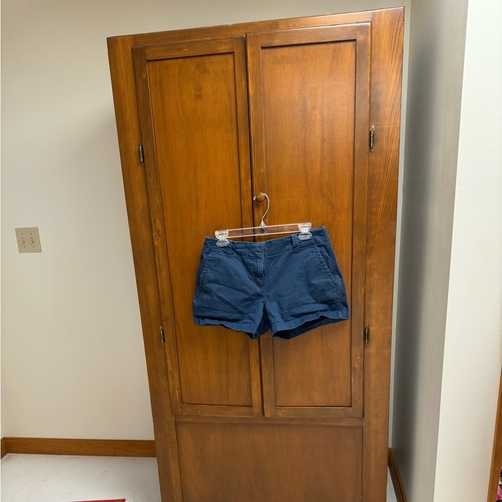 Vineyard Vines navy khaki shorts size 6 4 in inseam #retrosport